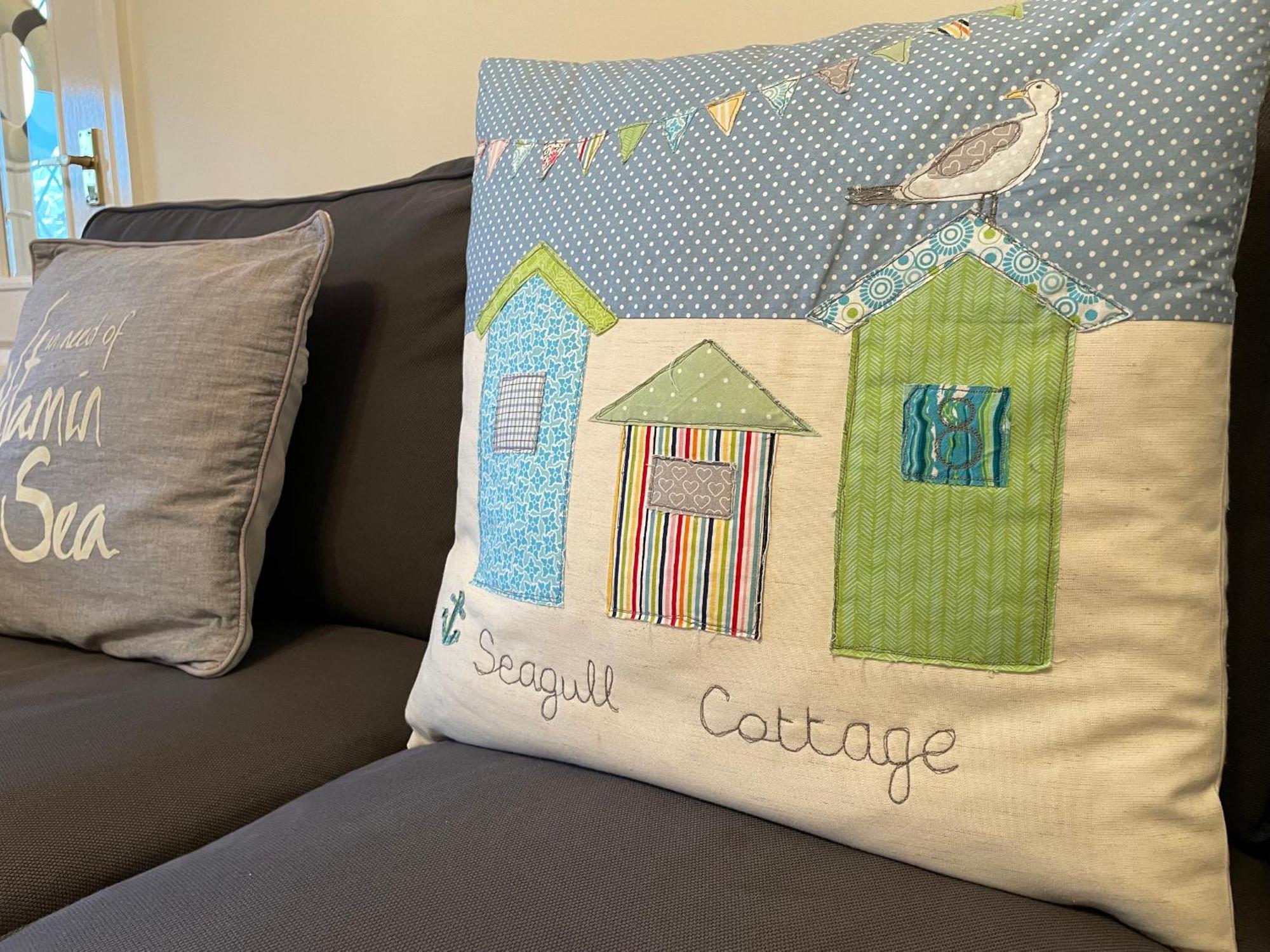 Seagull Cottage Holyhead Ngoại thất bức ảnh